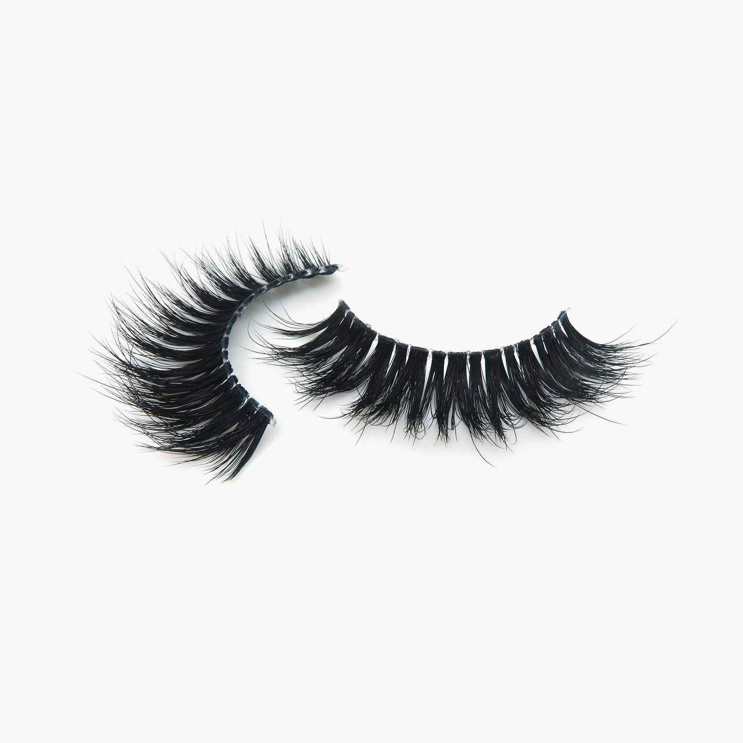 Liva Lashes HYME BEAUTY